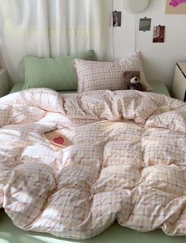 91家纺网 家纺一手货源 找家纺 仟人梦 2025新款水洗棉印花四件套 彩漾格