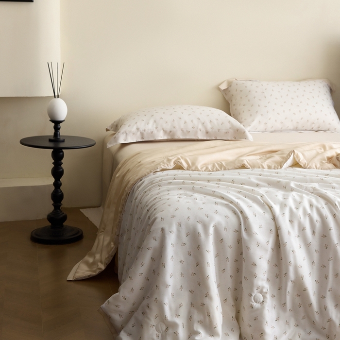 91家纺网 家纺一手货源 找家纺 黛舒家居 2025新款天丝印花夏被四件套 山影序曲