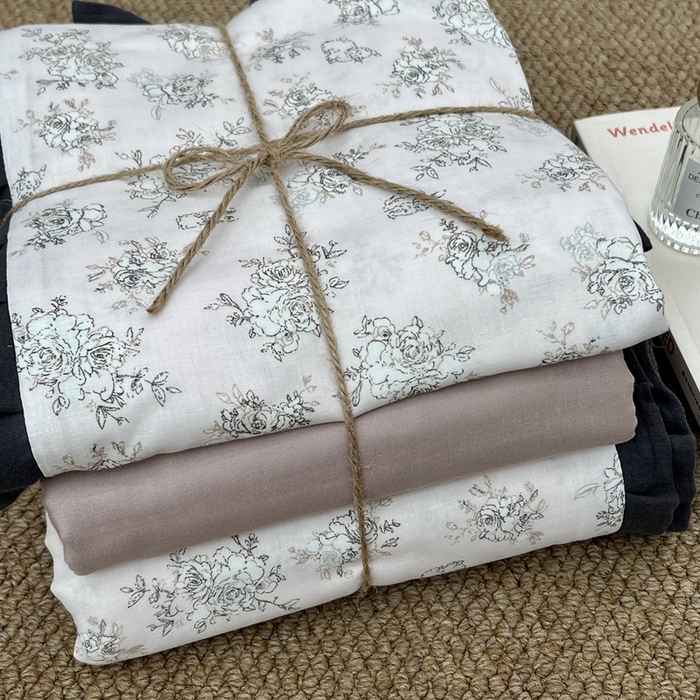 91家纺网 家纺一手货源 找家纺 荣轩 2024新款全棉印花双层纱四件套 皱皱纱花边款 云染初霜