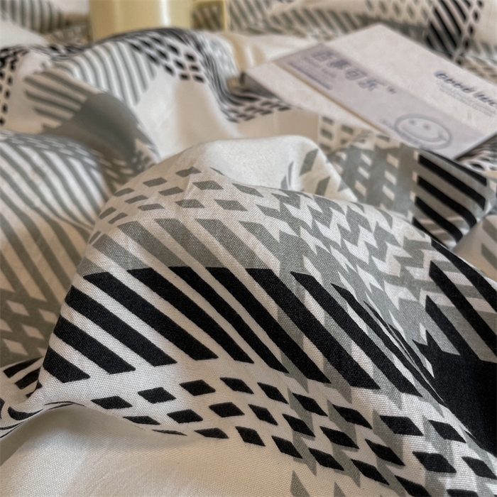 91家纺网 家纺一手货源 找家纺 盛秋家纺 2025新款水洗棉格子系列四件套格瑞斯+中灰