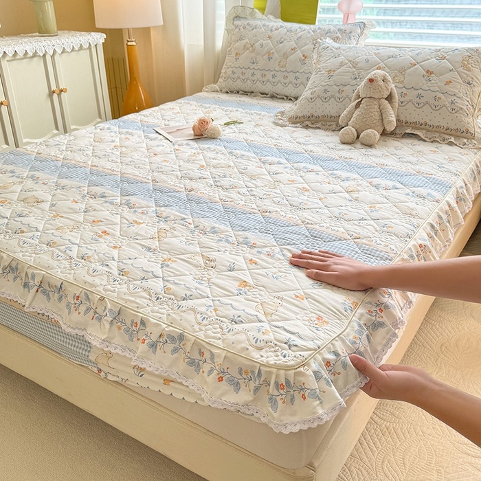 91家纺网 家纺一手货源 找家纺 美达家纺 2025新款全棉印花夹棉床笠 花宠乐章-蓝