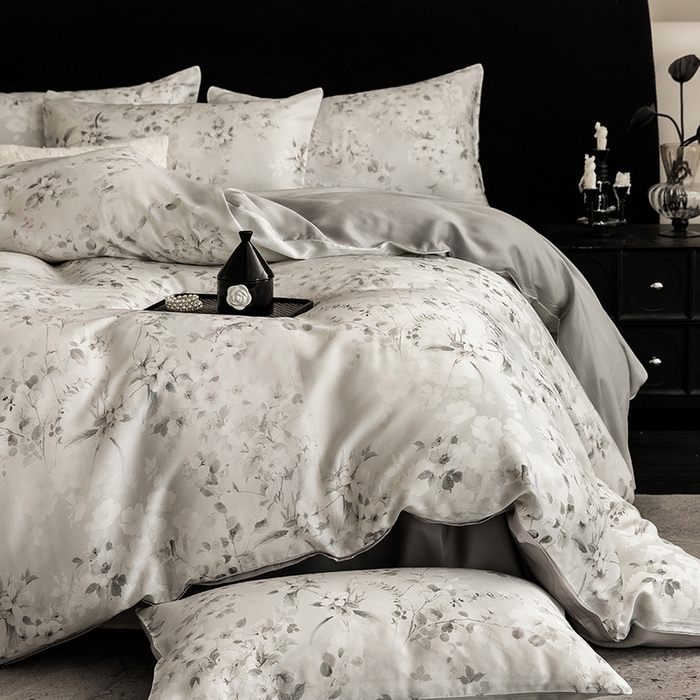 91家纺网 家纺一手货源 找家纺 立奥被业 2025年新款100%兰精天丝四件套天丝数码印花四件套 杏园芳-灰