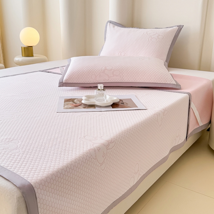 91家纺网 家纺一手货源 找家纺 小萌虎 2025新款冰豆豆凉席 凉席款 粉玉