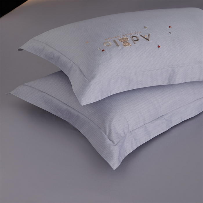 91家纺网 家纺一手货源 找家纺 品乐家纺 2025新款60支长绒棉刺绣款AB版四件套-维尼系列 维尼 紫棠