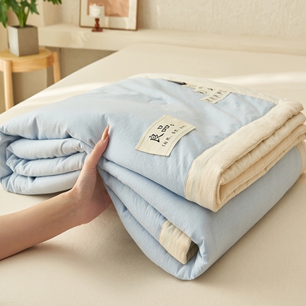 91家纺网 家纺一手货源 找家纺 （总）一加一家纺2025新款A类全棉色织水洗棉双拼蚕蛹蛋白夏被四件套