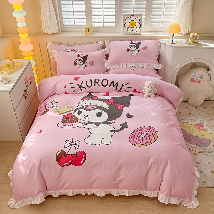 91家纺网 家纺一手货源 找家纺 玉元坊 2025新款三丽鸥系列数码印花纯棉全棉床裙三件套四件套-花边款 花边款-美味库洛米