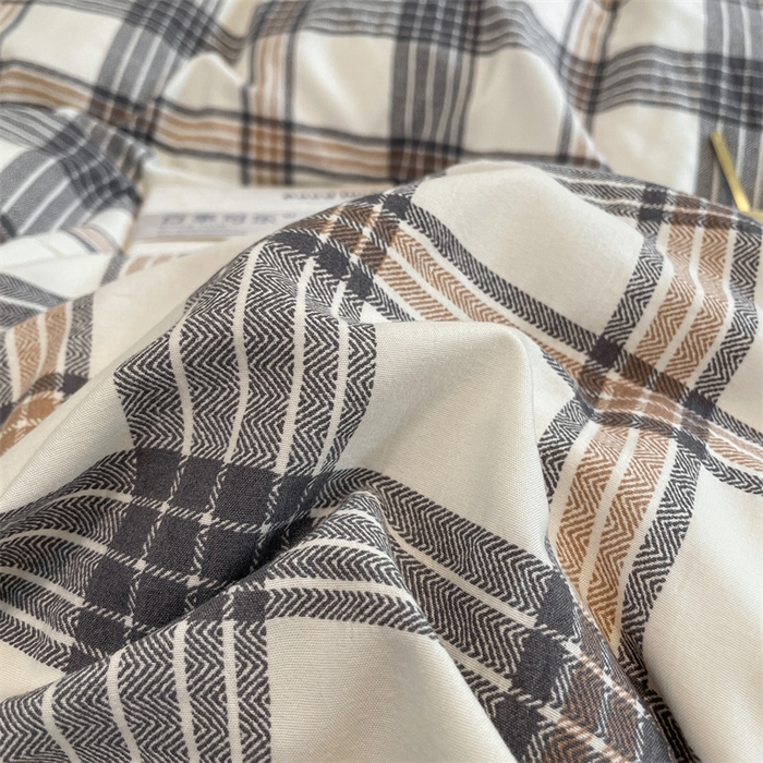 91家纺网 家纺一手货源 找家纺 盛秋家纺 2025新款水洗棉格子系列四件套瑞克+中灰