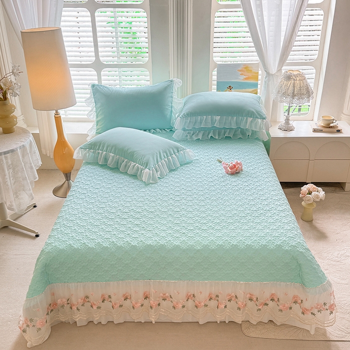 91家纺网 家纺一手货源 找家纺 大麦家纺 2025新款亲肤花边款床盖四件套  甜心小姐-梵星蓝