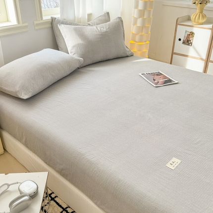 91家纺网 家纺一手货源 找家纺 眠博士2025新款 全棉双层纱 单床笠 双层纱床笠-浅灰条