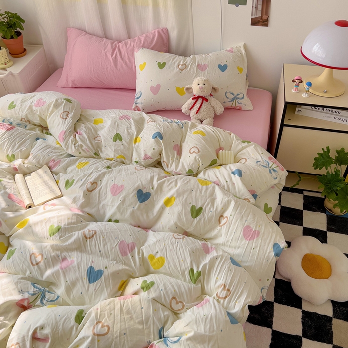 91家纺网 家纺一手货源 找家纺 仟人梦 2025新款水洗棉印花四件套 爱心波波