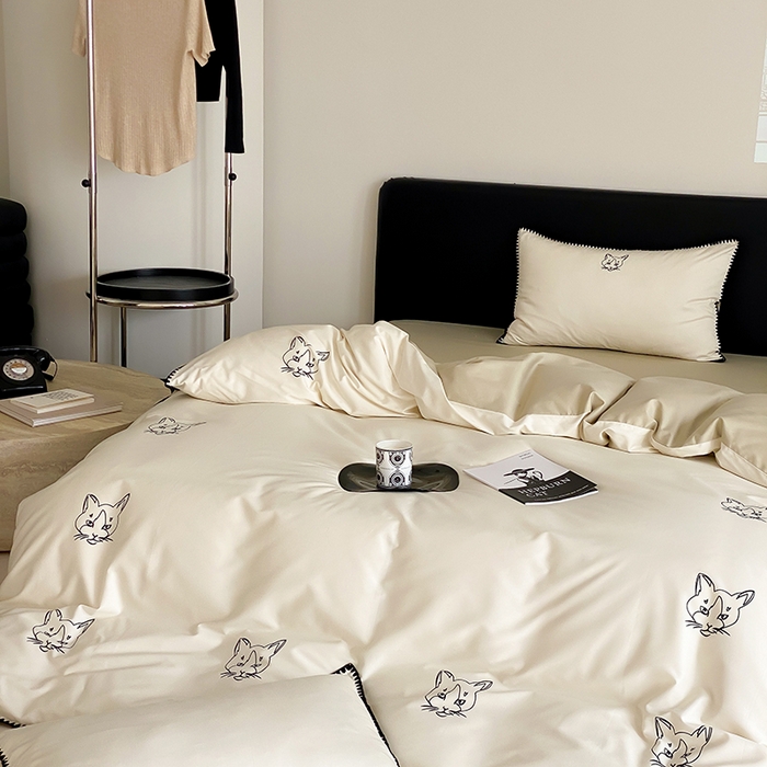 91家纺网 家纺一手货源 找家纺 （总）赫帛 2025新款赫本猫联名系列四件套-韩系三角针