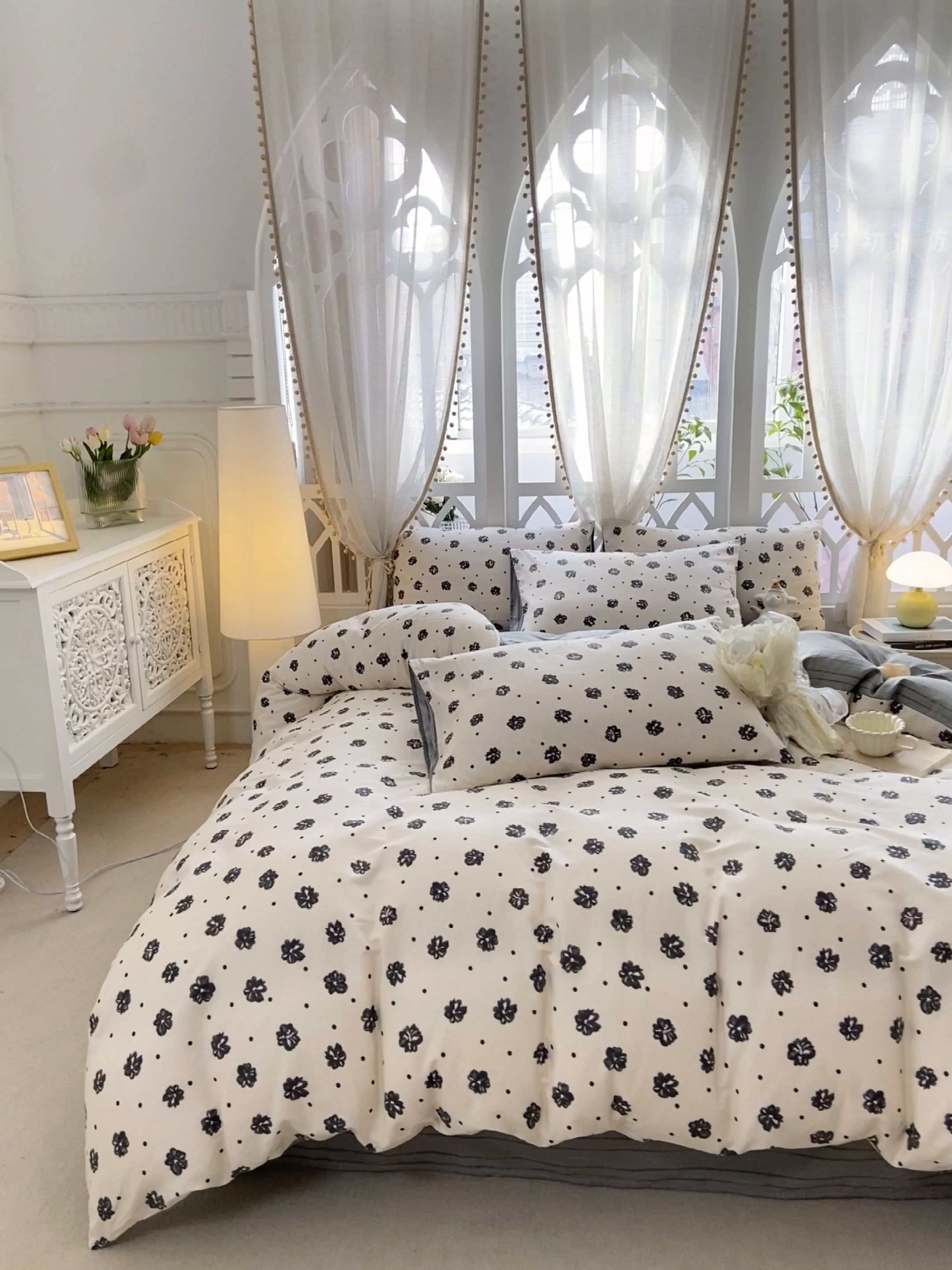 91家纺网 家纺一手货源 找家纺 帅露家纺 2025开春新品全棉喷气13070小清新印花纯棉全棉四件套 黑白恋曲