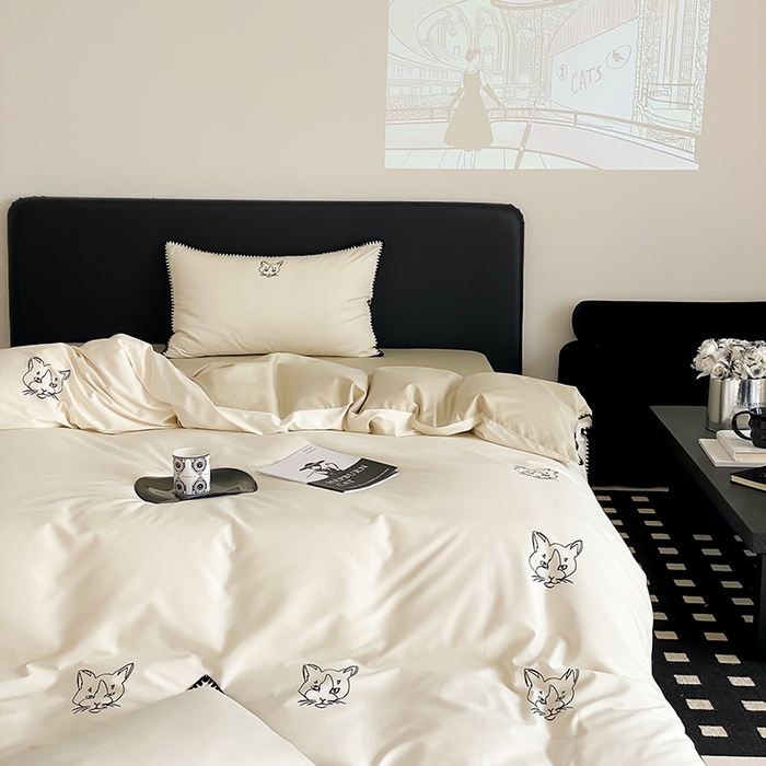 91家纺网 家纺一手货源 找家纺 （总）赫帛 2025新款赫本猫联名系列四件套-韩系三角针