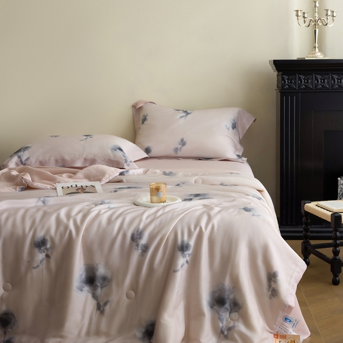 91家纺网 家纺一手货源 找家纺 黛舒家居 2025新款天丝印花夏被四件套 风栖