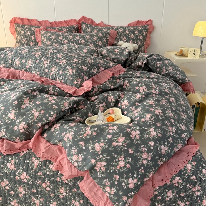 91家纺网 家纺一手货源 找家纺 添越 2024新款纯棉砂洗床盖暗香玫瑰