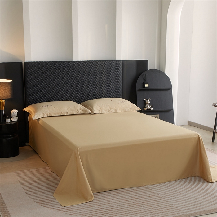 91家纺网 家纺一手货源 找家纺 品乐家纺 2025新款60支长绒棉刺绣款AB版四件套-维尼系列 维尼 流光金