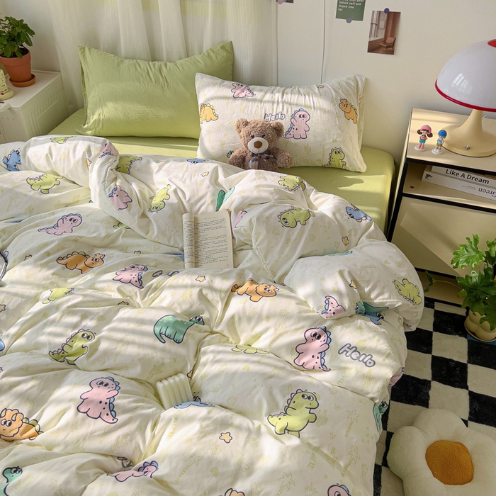 91家纺网 家纺一手货源 找家纺 仟人梦 2025新款水洗棉印花四件套 恐龙日记