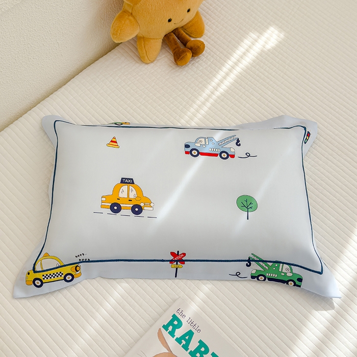 91家纺网 家纺一手货源 找家纺 良佐生活 2025新款50支天丝印花枕套  汽车小镇