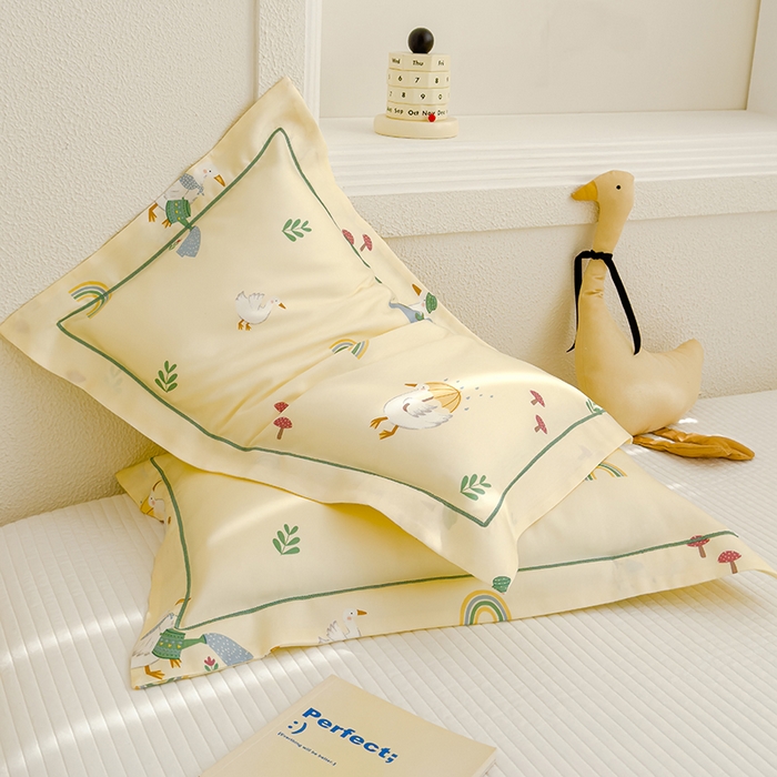 91家纺网 家纺一手货源 找家纺 良佐生活 2025新款50支天丝印花枕套 彩虹小鸭