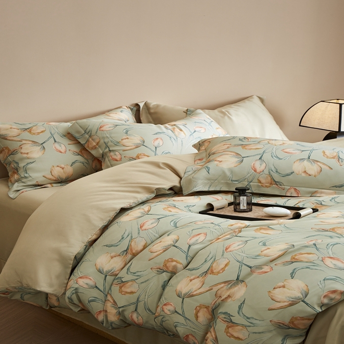 91家纺网 家纺一手货源 找家纺 顾家家居 2025新款莱塞尔数码印花四件套 林间蜜杏