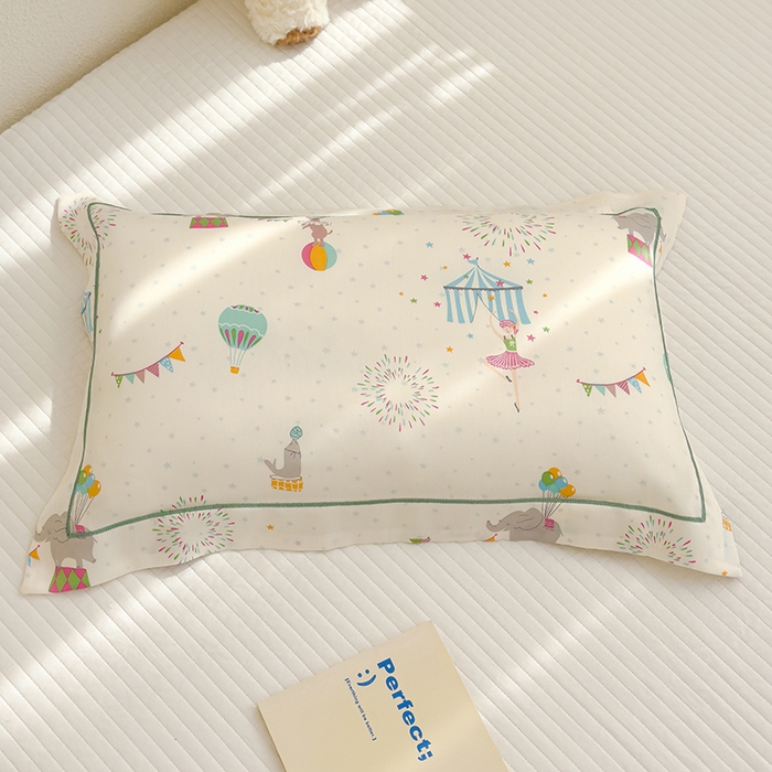 91家纺网 家纺一手货源 找家纺 良佐生活 2025新款50支天丝印花枕套 开心马戏团