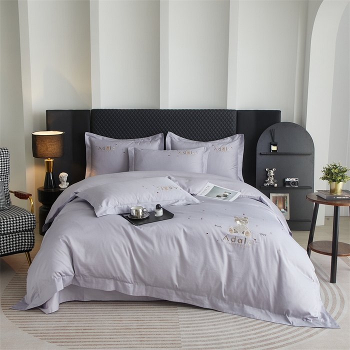 91家纺网 家纺一手货源 找家纺 品乐家纺 2025新款60支长绒棉刺绣款AB版四件套-维尼系列 维尼 紫棠