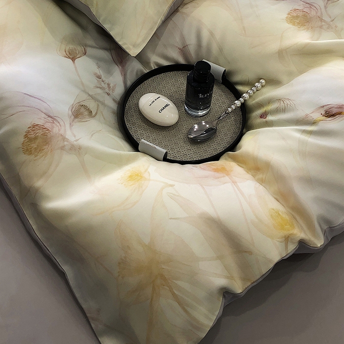 91家纺网 家纺一手货源 找家纺 立奥被业 2025年新款100%兰精天丝四件套天丝数码印花四件套 水仙灰