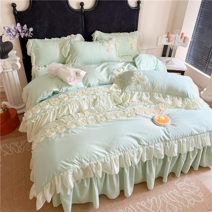 91家纺网 家纺一手货源 找家纺 富盛家纺 2025新款水洗亲肤棉盘花刺绣床裙款四件套公主风四件套甜蜜蜜系列 甜蜜蜜-绿