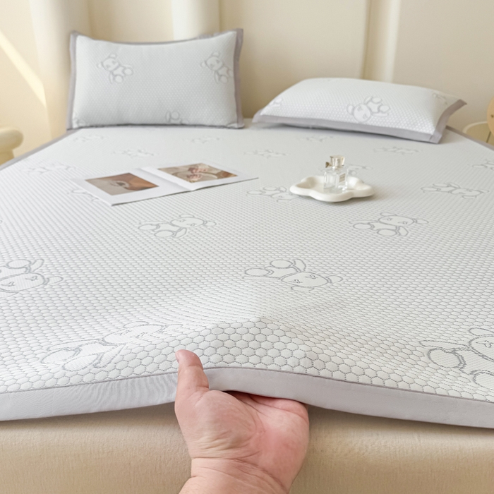 91家纺网 家纺一手货源 找家纺 小萌虎 2025新款冰豆豆凉席 凉席款 灰色