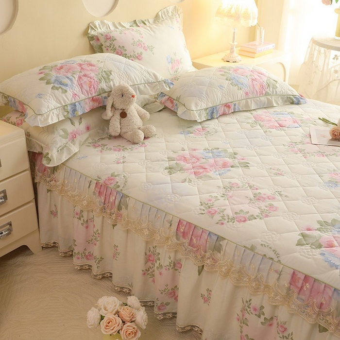 91家纺网 家纺一手货源 找家纺 美达家纺 2025新款全棉印花夹棉床裙 法尔曼玫瑰