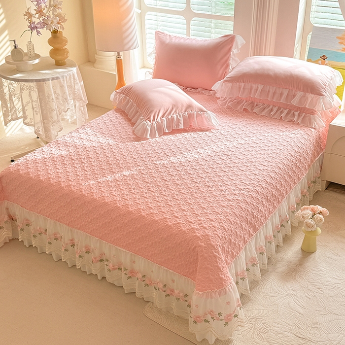 91家纺网 家纺一手货源 找家纺 大麦家纺 2025新款亲肤花边款床盖四件套  甜心小姐-香槟玉