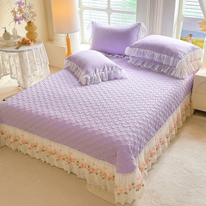 91家纺网 家纺一手货源 找家纺 大麦家纺 2025新款亲肤花边款床盖四件套  甜心小姐-香芋紫