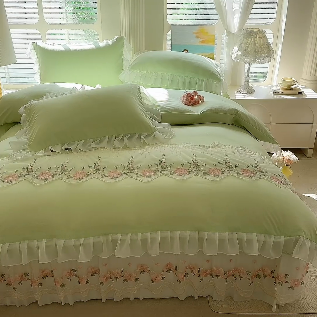 91家纺网 家纺一手货源 找家纺 大麦家纺 2025新款亲肤花边款床盖四件套  甜心小姐-青提绿