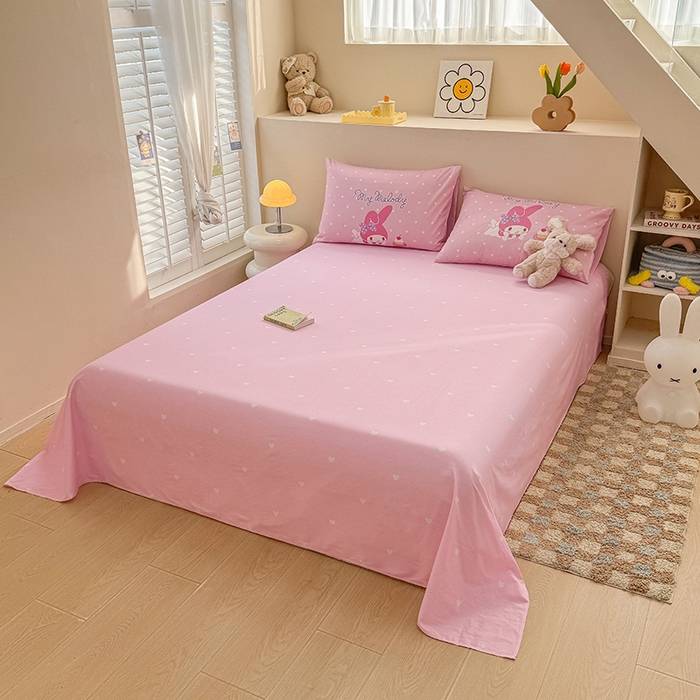 91家纺网 家纺一手货源 找家纺 2025新款三丽鸥系列数码印花纯棉全棉床裙三件套四件套-简约款 简约基础款-甜品美乐蒂