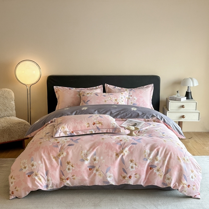 91家纺网 家纺一手货源 找家纺 格里芬家纺 2025新款全棉四件套13376纯棉印花四件套 杏绘-粉