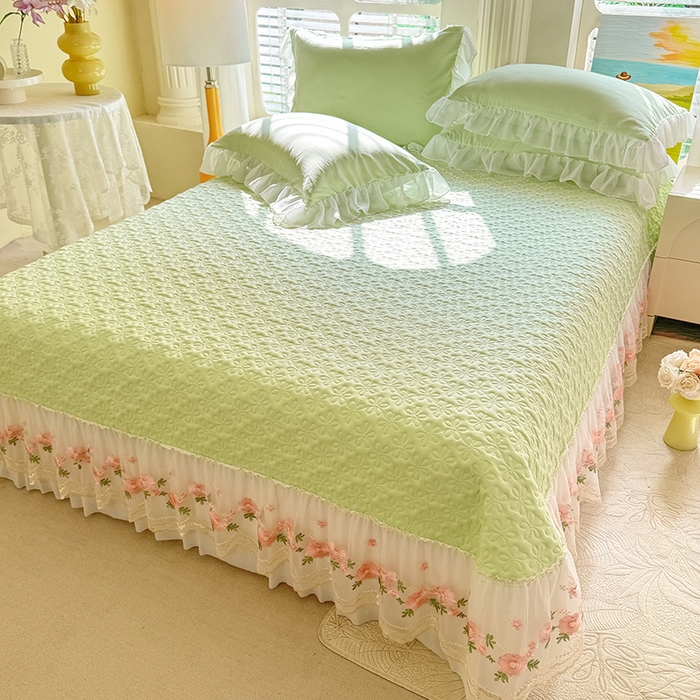 91家纺网 家纺一手货源 找家纺 大麦家纺 2025新款亲肤花边款床盖四件套  甜心小姐-青提绿