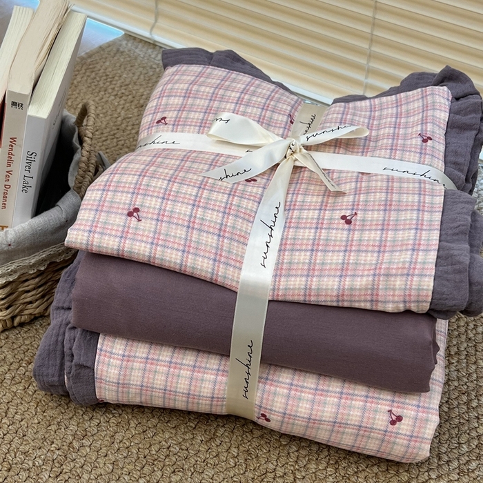 91家纺网 家纺一手货源 找家纺 荣轩 2024新款全棉印花双层纱四件套 皱皱纱花边款 樱桃千层