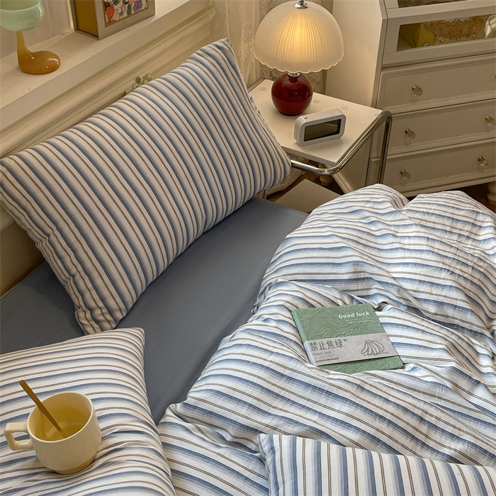 91家纺网 家纺一手货源 找家纺 盛秋家纺 2025新款水洗棉格子系列四件套灰苏条+蓝灰