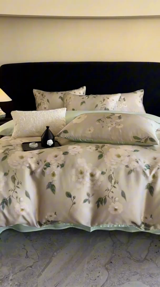 91家纺网 家纺一手货源 找家纺 立奥被业 2025年新款100%兰精天丝四件套天丝数码印花四件套 木兰花-绿