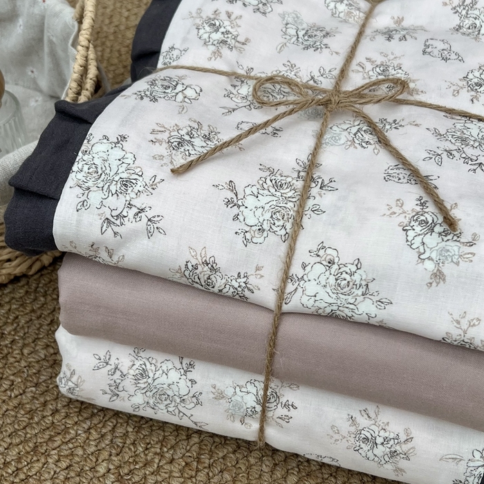 91家纺网 家纺一手货源 找家纺 荣轩 2024新款全棉印花双层纱四件套 皱皱纱花边款 云染初霜