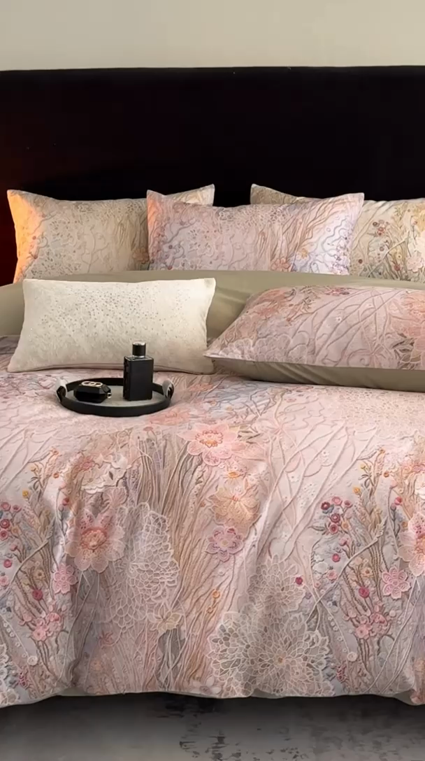 91家纺网 家纺一手货源 找家纺 立奥被业 2025新款60S数码印花四件套四件套 秘境绿