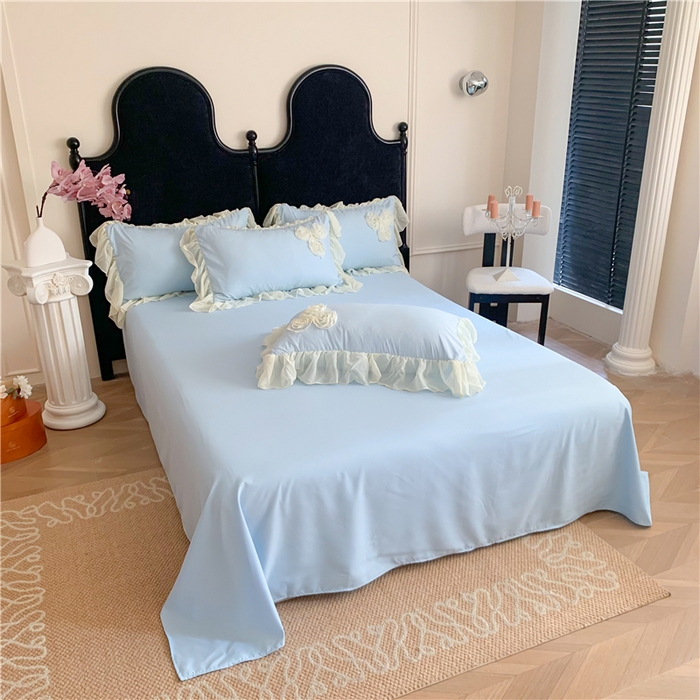 91家纺网 家纺一手货源 找家纺 富盛家纺 2025新款水洗亲肤棉盘花刺绣床裙款四件套公主风四件套甜蜜蜜系列 甜蜜蜜-蓝