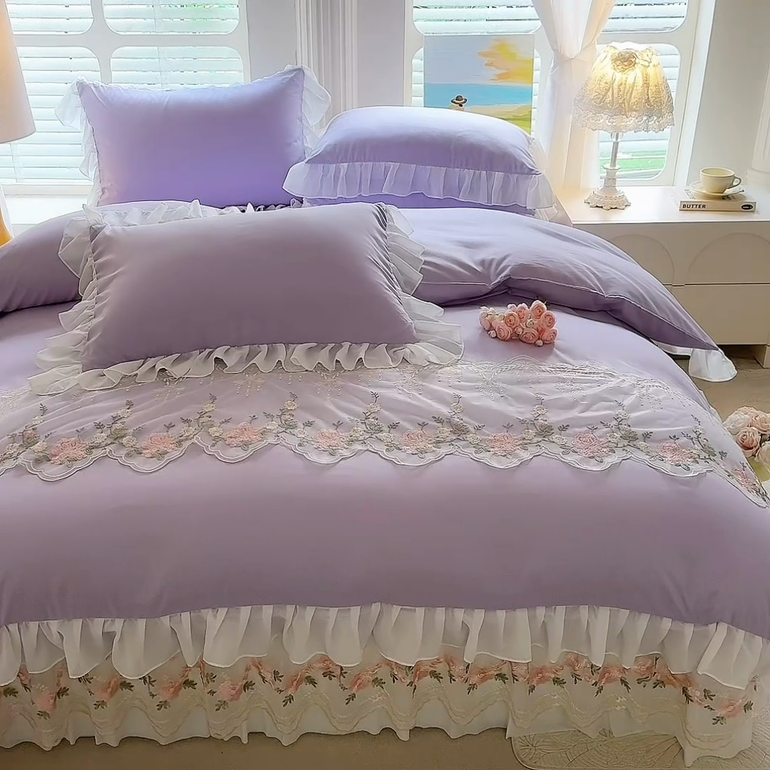 91家纺网 家纺一手货源 找家纺 大麦家纺 2025新款亲肤花边款床盖四件套  甜心小姐-香芋紫
