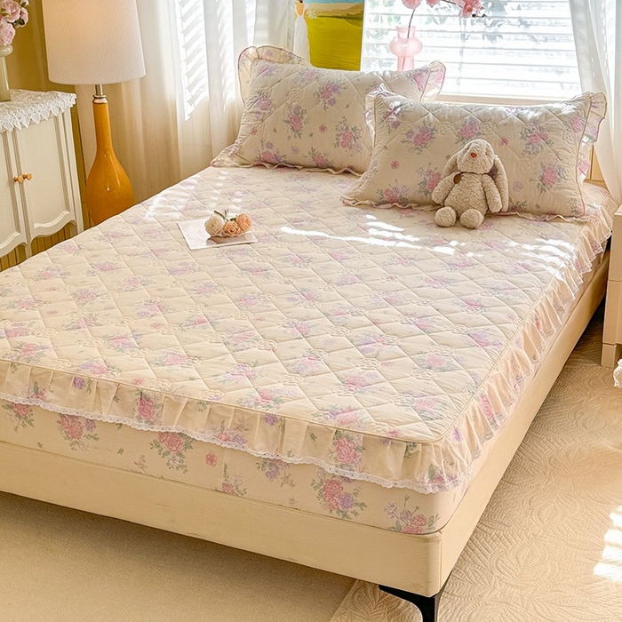 91家纺网 家纺一手货源 找家纺 美达家纺 2025新款全棉印花夹棉床笠 幽香私语黄