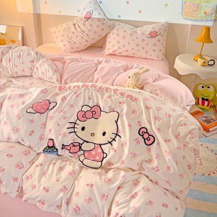 91家纺网 家纺一手货源 找家纺 茉礼 2025新款云朵棉毛巾绣印花四件套 KT猫