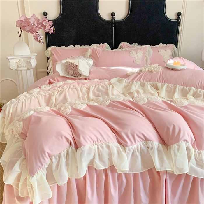 91家纺网 家纺一手货源 找家纺 富盛家纺 2025新款水洗亲肤棉盘花刺绣床裙款四件套公主风四件套甜蜜蜜系列 甜蜜蜜-豆沙