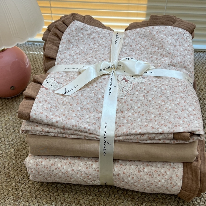 91家纺网 家纺一手货源 找家纺 荣轩 2024新款全棉印花双层纱四件套 皱皱纱花边款 泡芙熊-咖