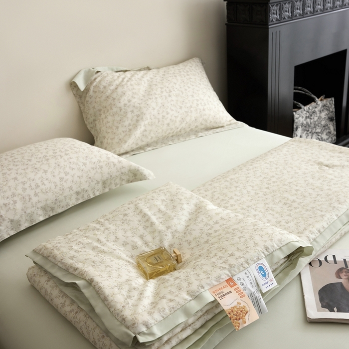 91家纺网 家纺一手货源 找家纺 黛舒家居 2025新款天丝印花夏被四件套 溪涧花