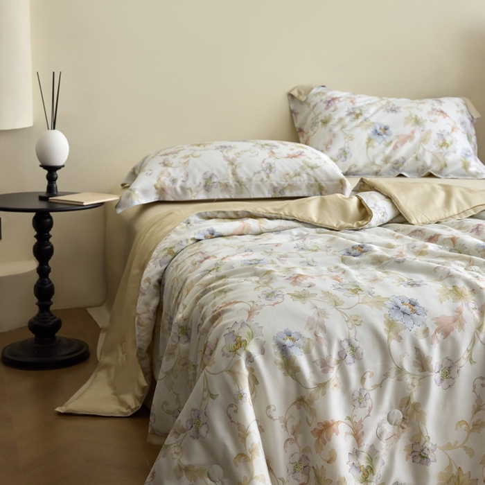 91家纺网 家纺一手货源 找家纺 黛舒家居 2025新款天丝印花夏被四件套 樱岛春漫