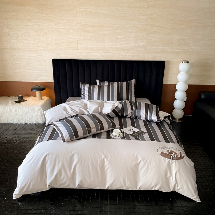 91家纺网 家纺一手货源 找家纺 （总）赫帛 2025新款赫本猫联名系列四件套-黑灰琴键